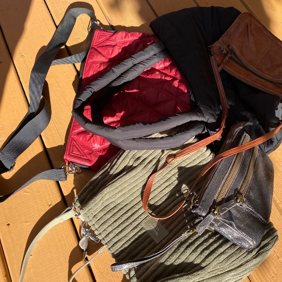 Lot of purses/totes - Picture 5 of 6